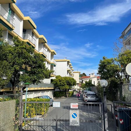 Franca'S House Apartment Бордихера Екстериор снимка