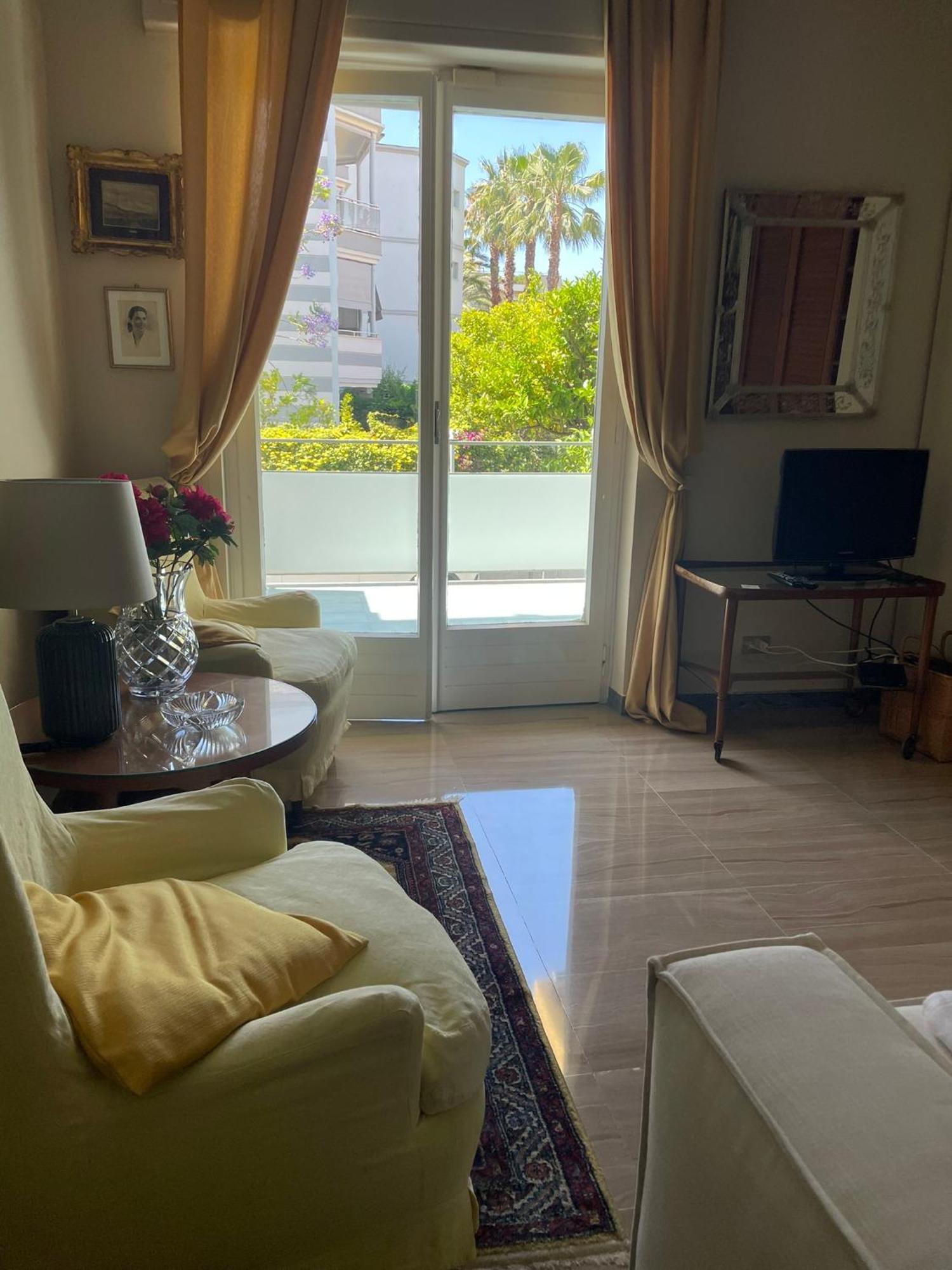 Franca'S House Apartment Бордихера Екстериор снимка